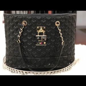 Beautiful Betsey Johnson handbag